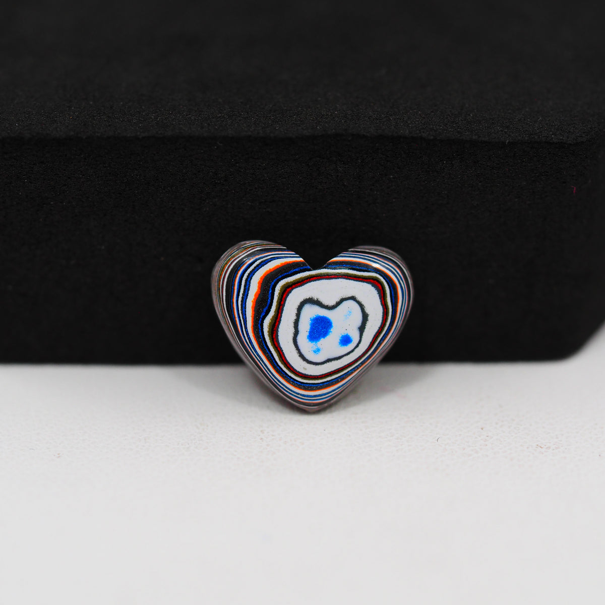 Fordite Agate Cabochon Heart 12x15mm 2.5ct - Detroit Agate layered paint - Pedra Gems