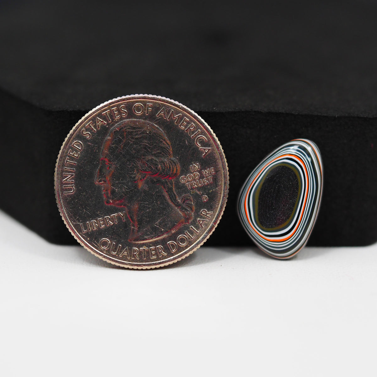 Fordite Agate Cabochon Freeform 17x11mm 2ct - Detroit Agate layered paint - Pedra Gems