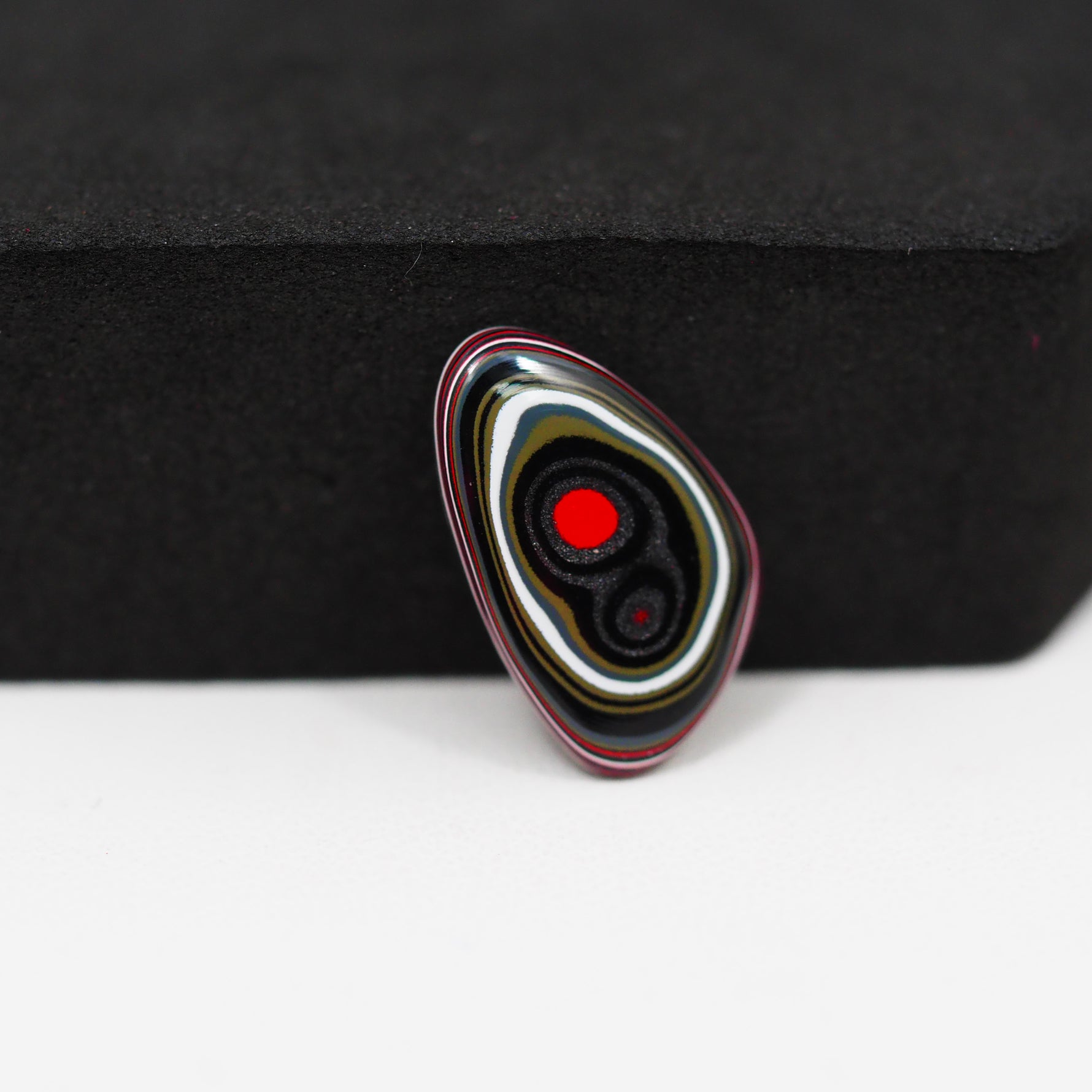 Fordite Agate Cabochon Freeform 18x11mm 2ct - Detroit Agate layered paint - Pedra Gems