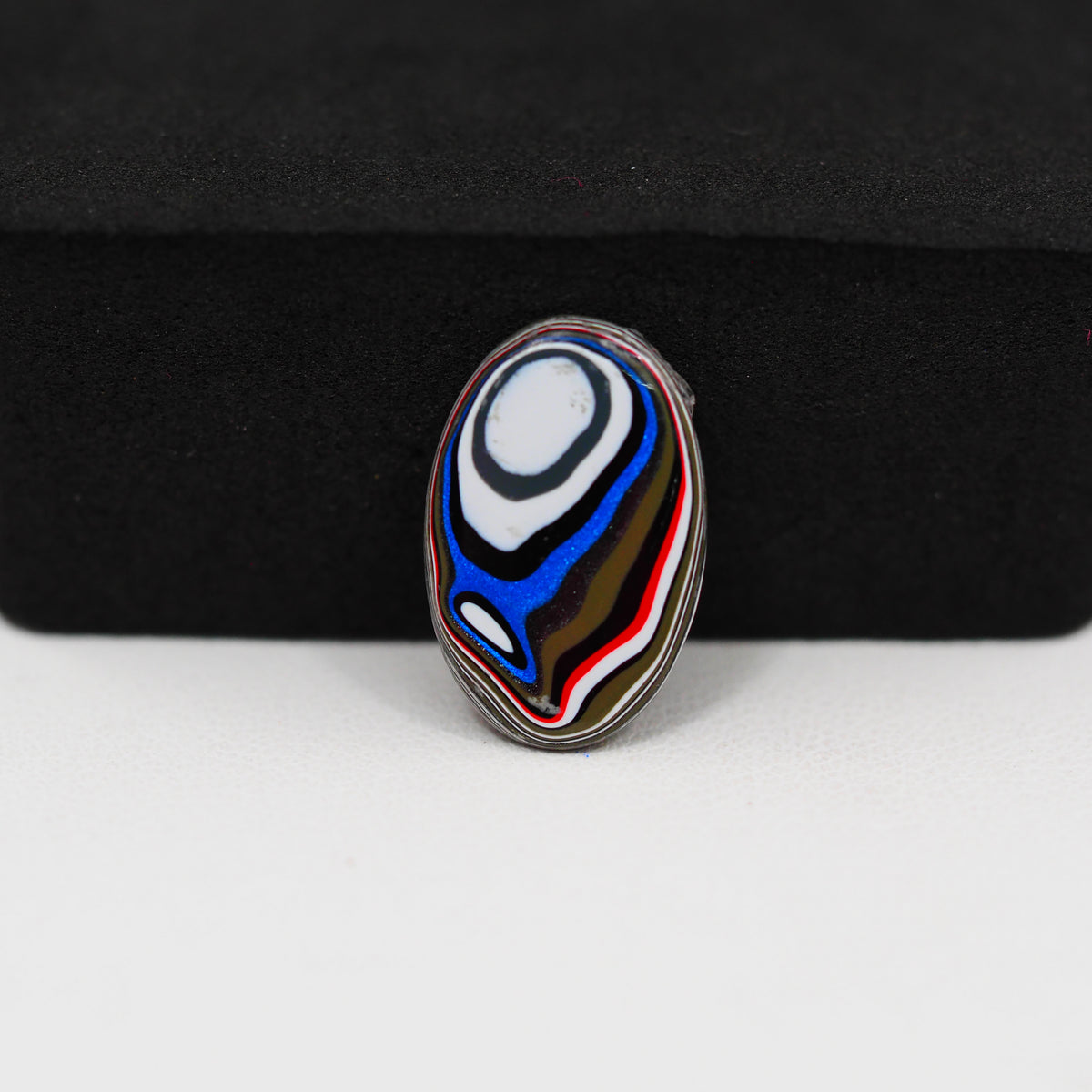 Fordite Agate Cabochon Oval 18x11mm 2.5ct - Detroit Agate layered paint - Pedra Gems