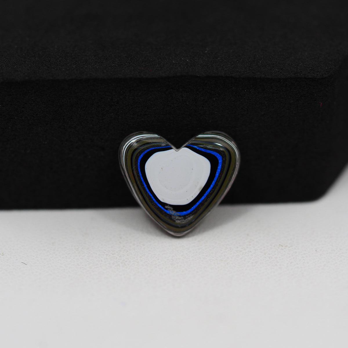 Fordite Agate Cabochon Heart 13x11mm 2ct - Detroit Agate layered paint - Pedra Gems