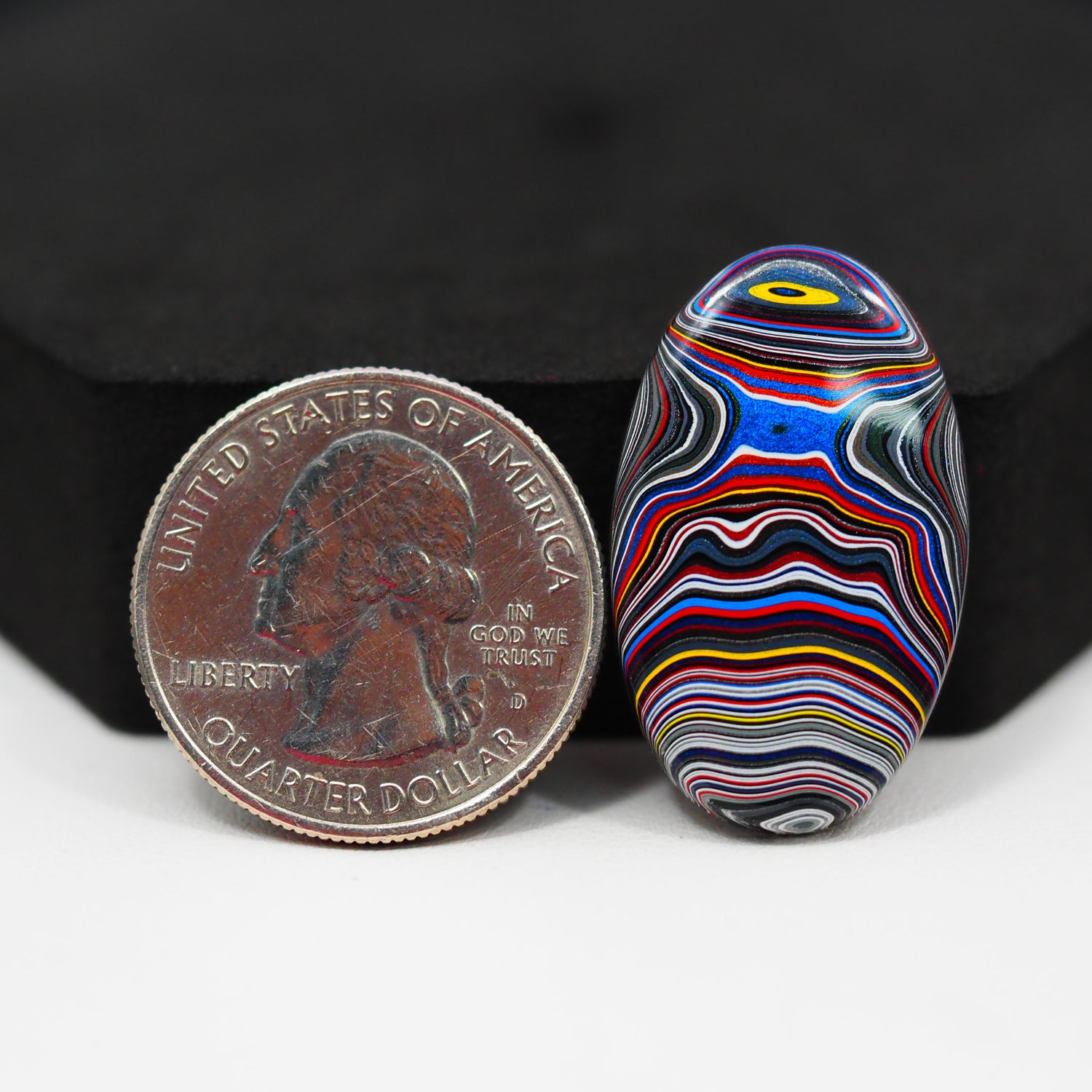 Fordite Agate Cabochon Oval 30x18mm 9ct - Detroit Agate layered paint - Pedra Gems