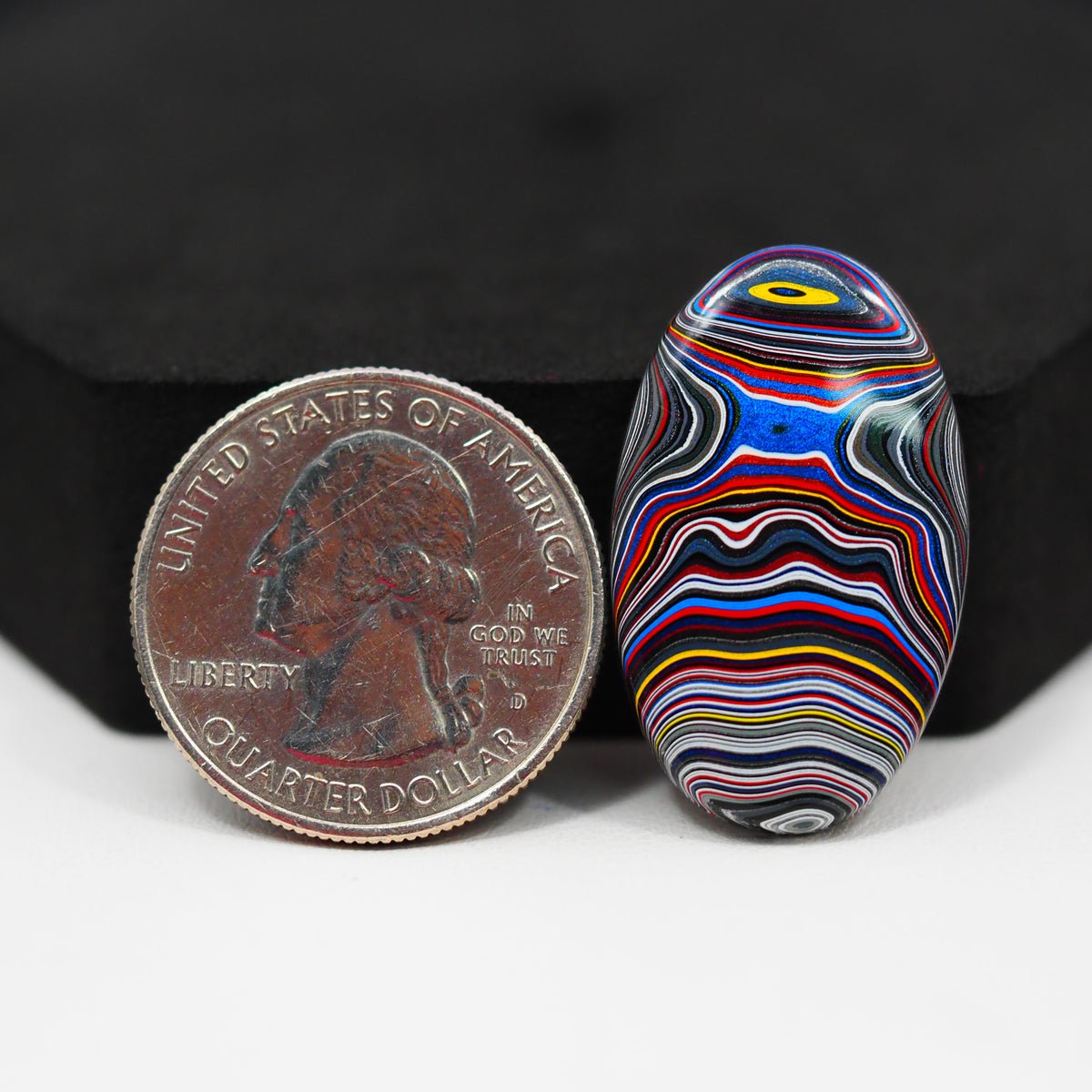 Fordite Agate Cabochon Oval 30x18mm 9ct - Detroit Agate layered paint - Pedra Gems