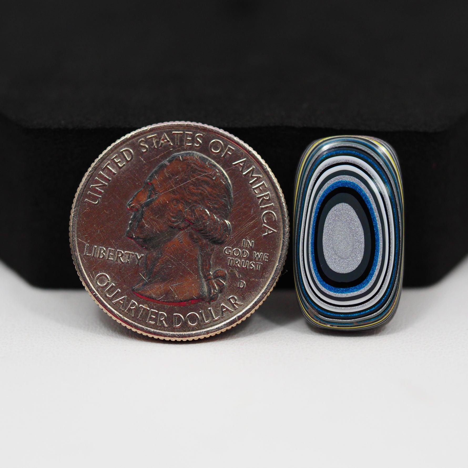 Fordite Agate Cabochon Cushion 21x12mm 5ct - Detroit Agate layered paint - Pedra Gems