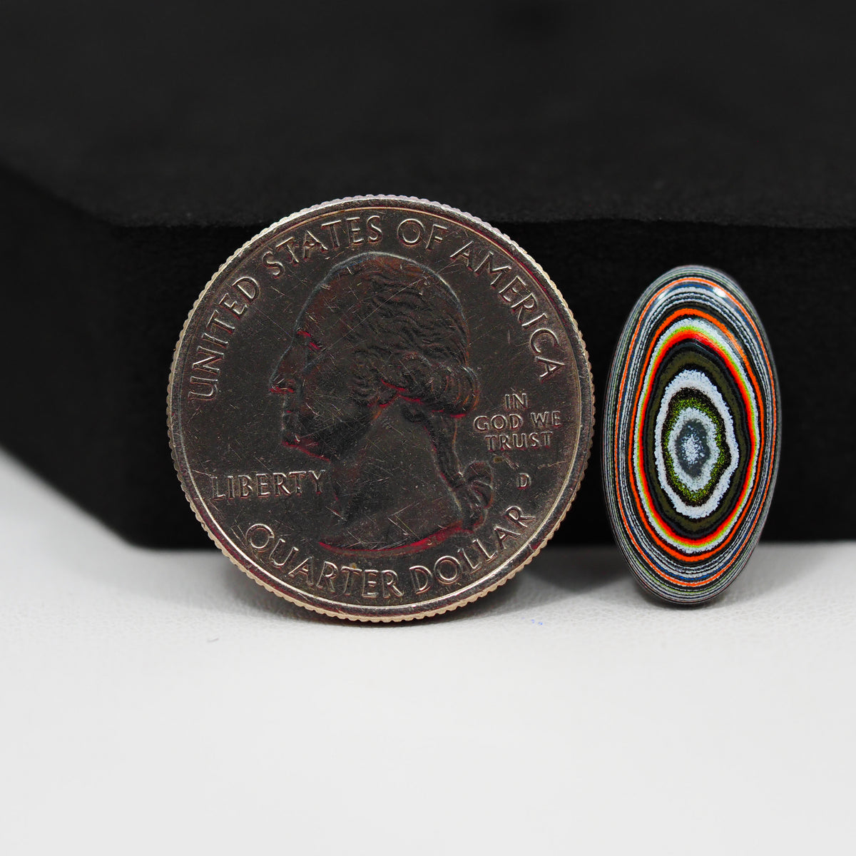 Fordite Agate Cabochon Oval 19x10mm 2ct - Detroit Agate layered paint - Pedra Gems