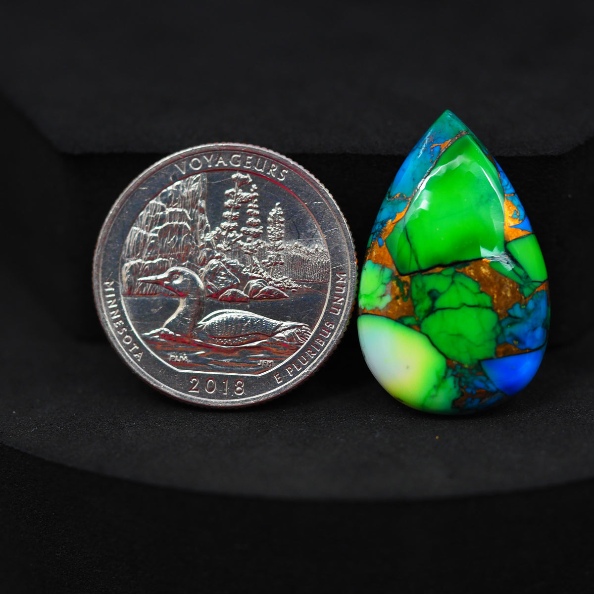 Natural Peacock Dahlia Pear Cabochon 27x17mm 17ct - Peacock Blue-Green Composite - Pedra Gems