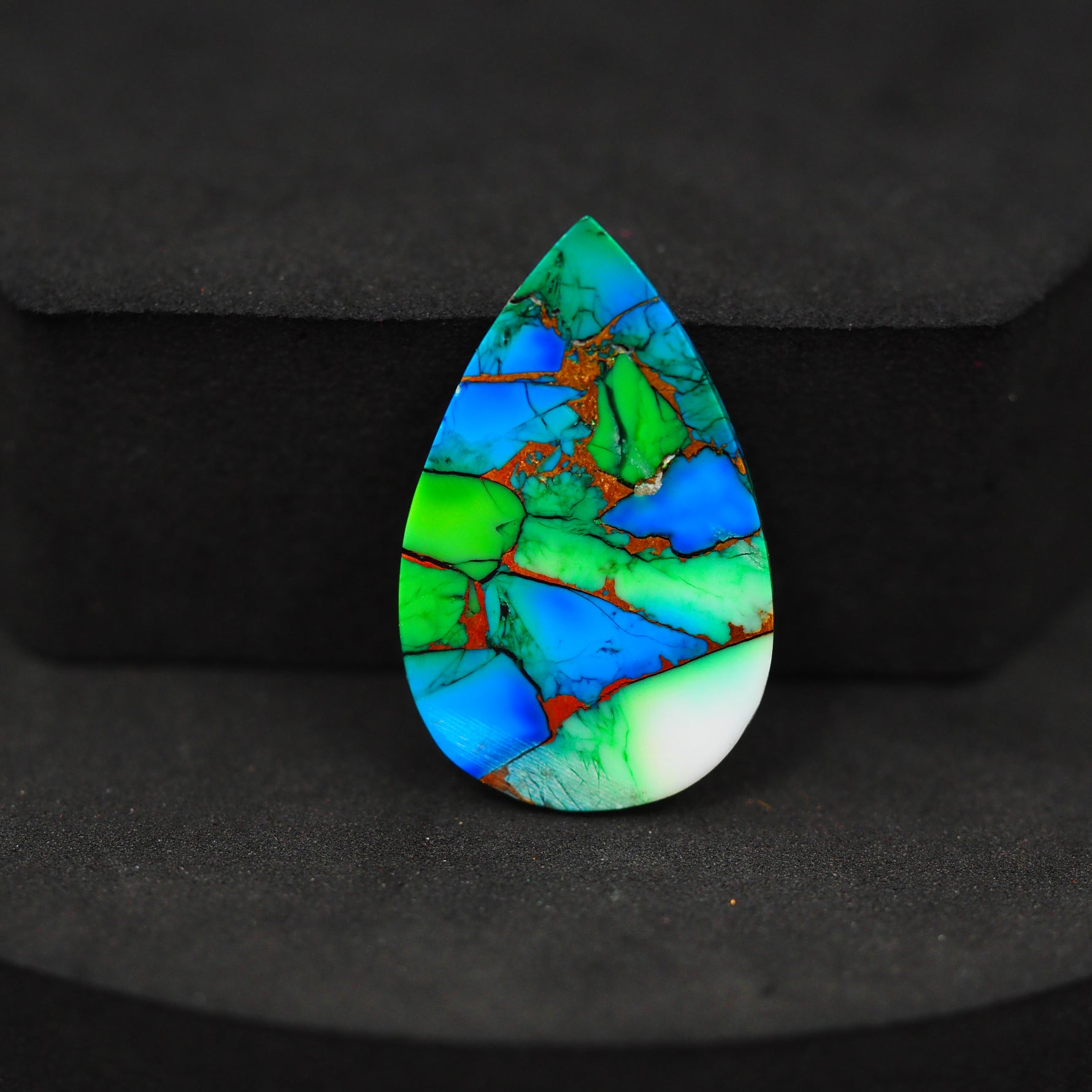 Natural Peacock Dahlia Pear Cabochon 27x17mm 17ct - Peacock Blue-Green Composite - Pedra Gems