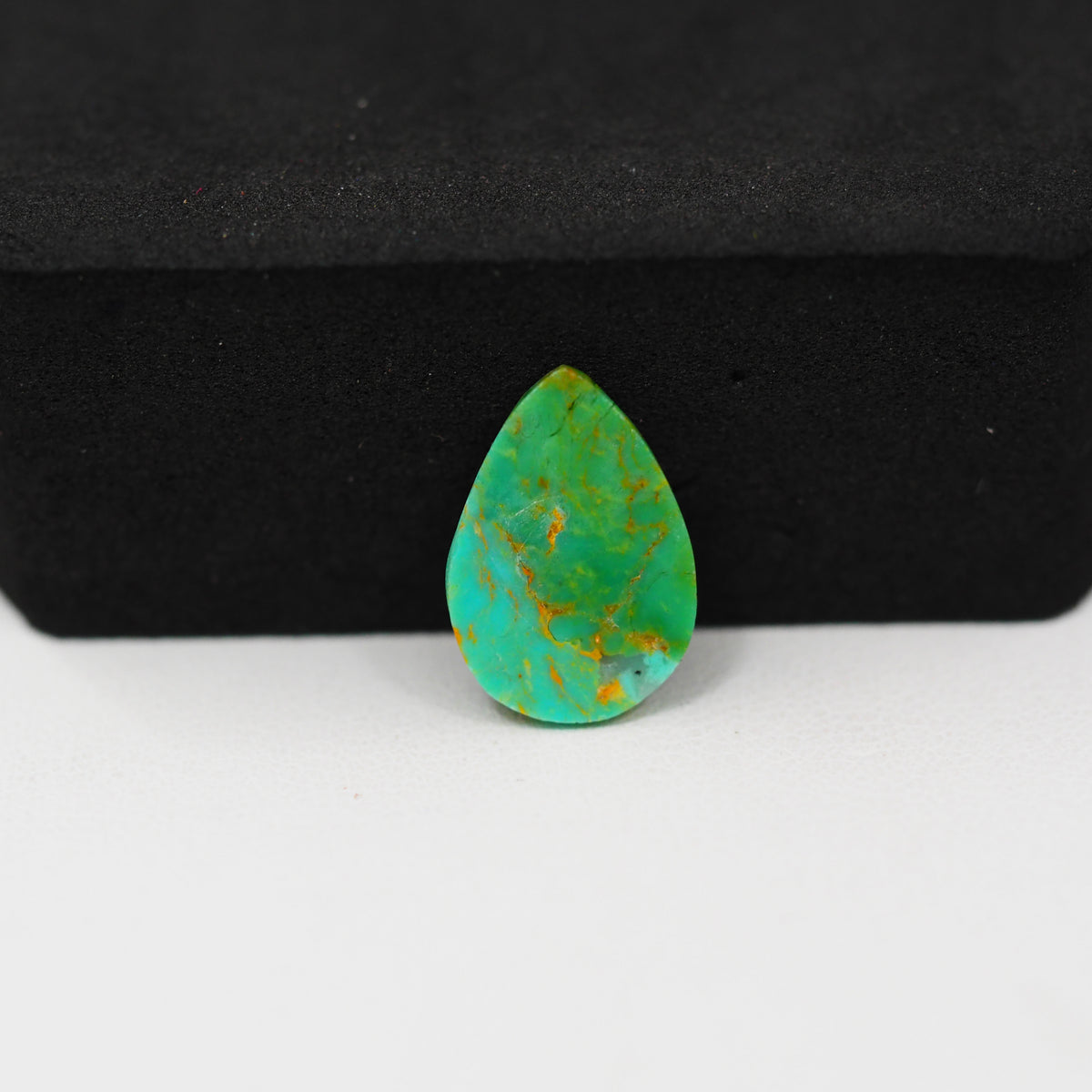 Natural Mohave Turquoise Pear Cabochon 15x11mm 4ct - Green - Pedra Gems