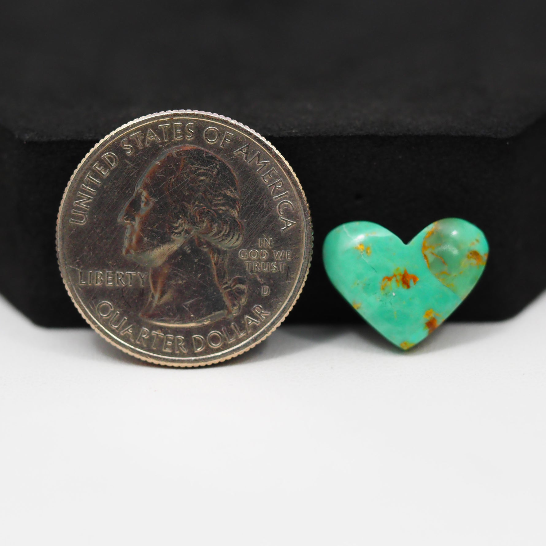 Natural Mohave Turquoise Heart Cabochon 11x14mm 5ct - Green - Pedra Gems