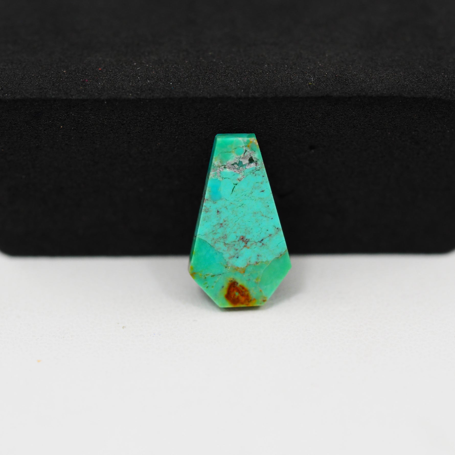 Natural Mohave Turquoise Freeform Cabochon 17x10mm 4ct - Green Blue - Pedra Gems