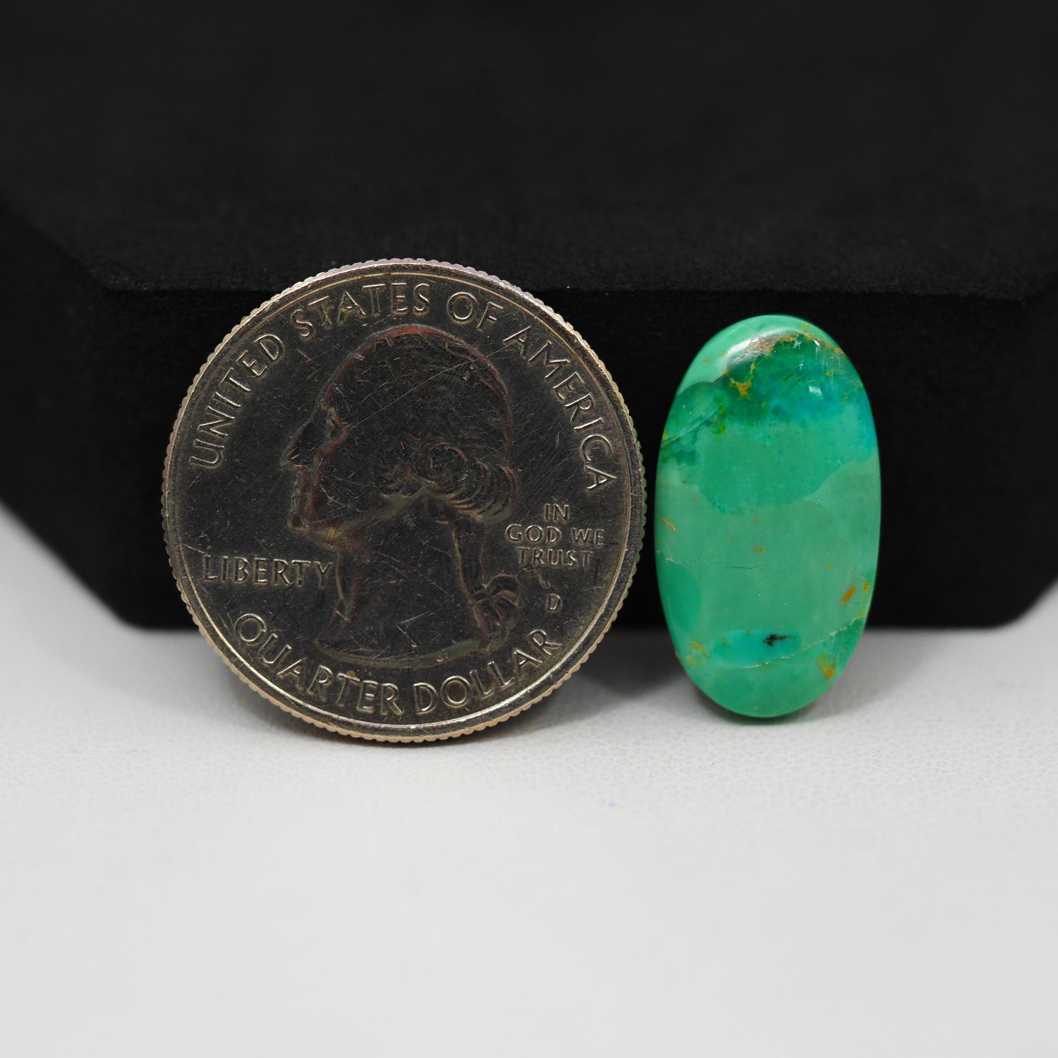 Natural Mohave Turquoise Oval Cabochon 20x11mm 6ct - Green - Pedra Gems
