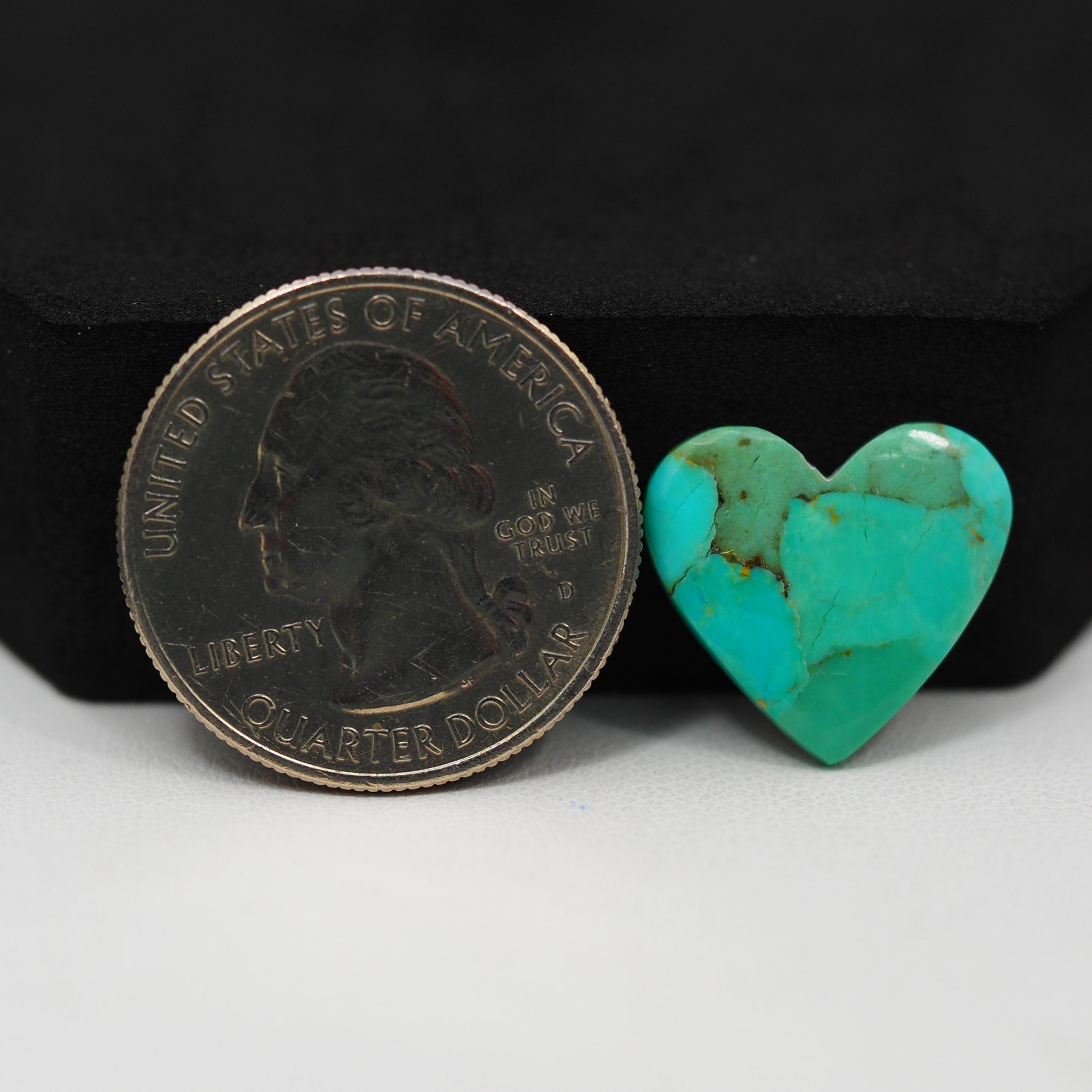 Natural Mohave Turquoise Heart Cabochon 16x17mm 5.5ct - Green - Pedra Gems