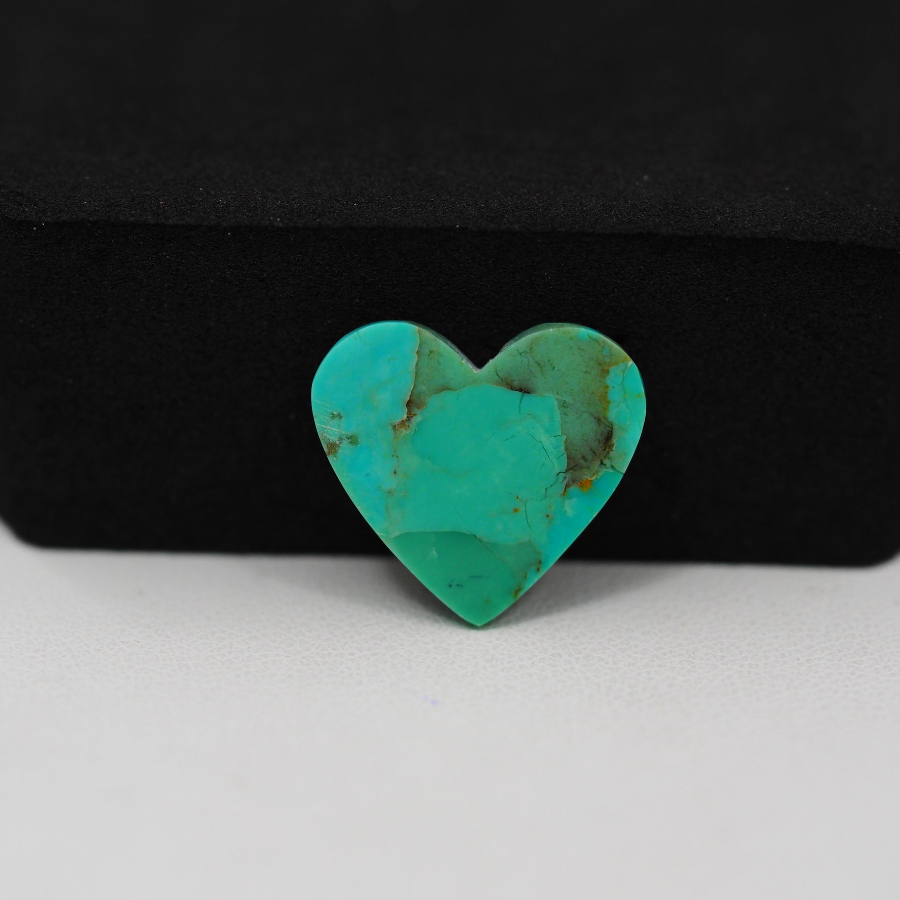 Natural Mohave Turquoise Heart Cabochon 16x17mm 5.5ct - Green - Pedra Gems