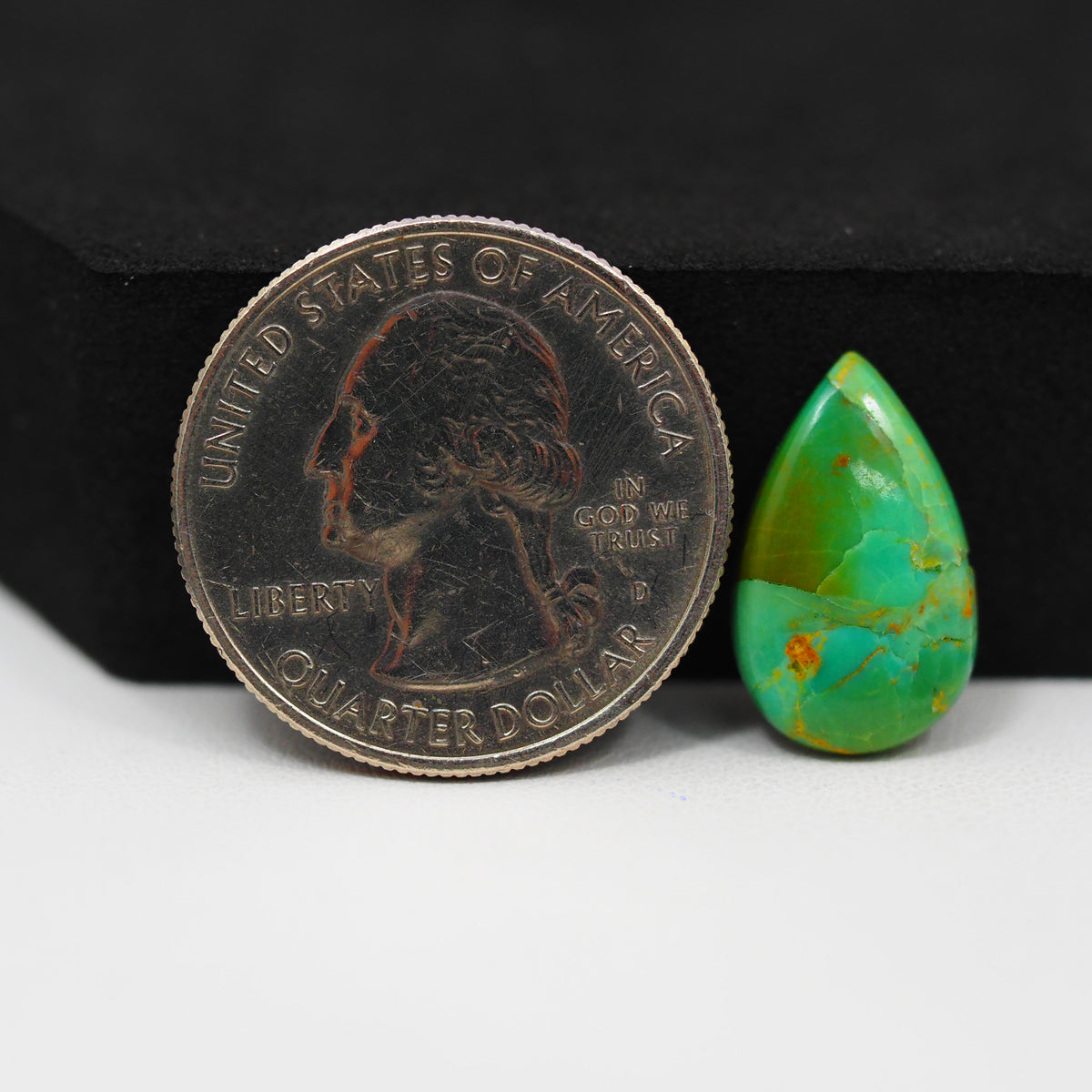 Natural Mohave Turquoise Pear Cabochon 16x10mm 4ct - Green - Pedra Gems