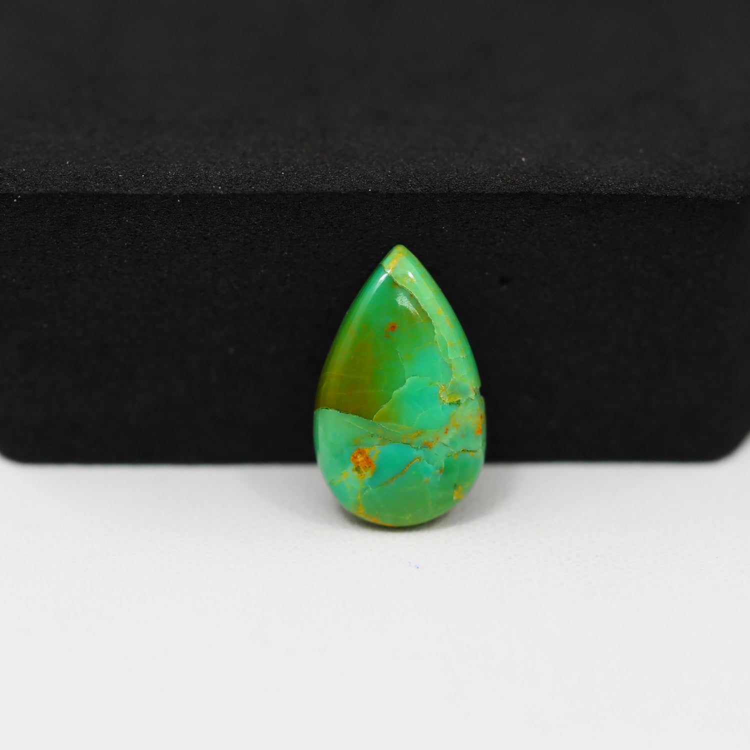 Natural Mohave Turquoise Pear Cabochon 16x10mm 4ct - Green - Pedra Gems