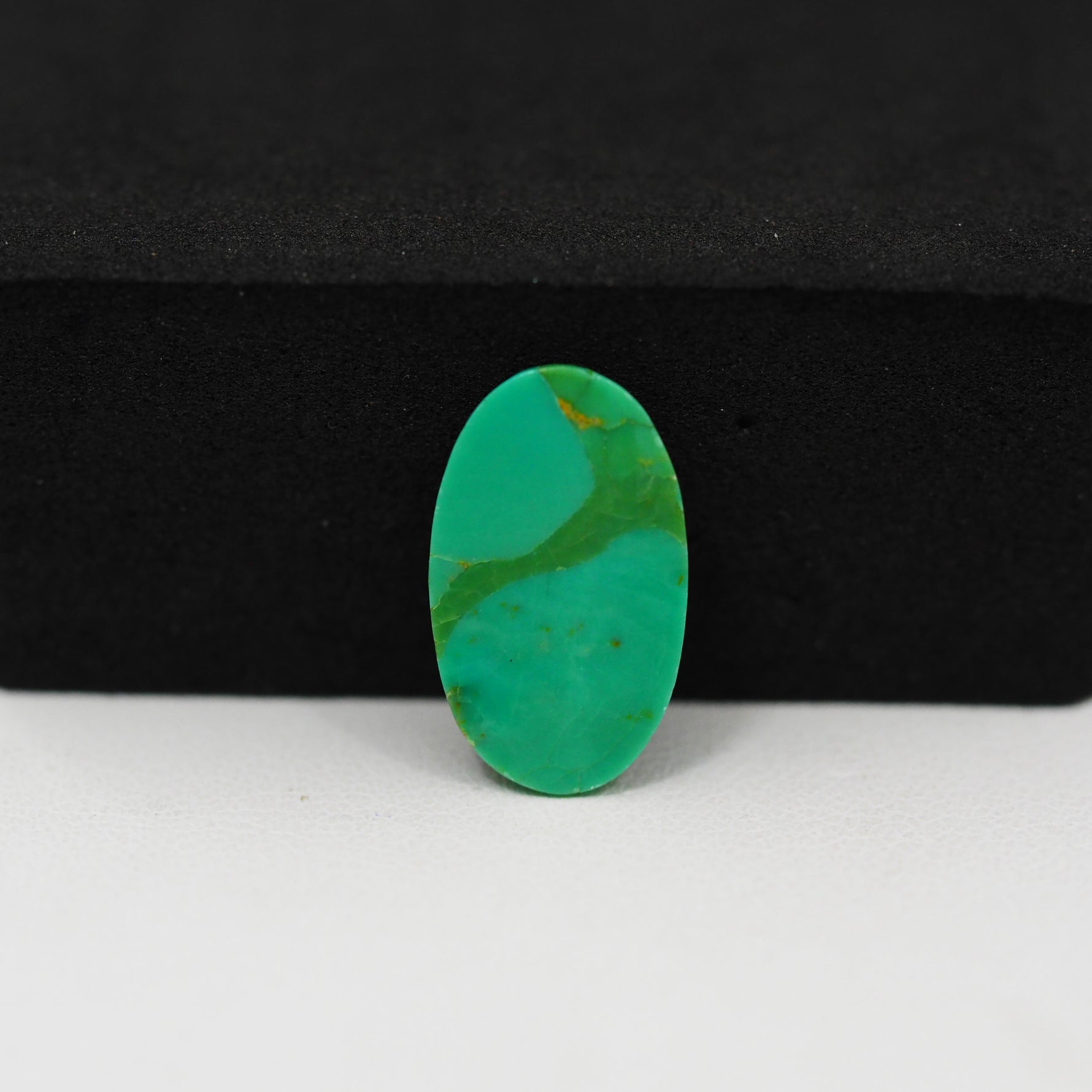 Natural Mohave Turquoise Oval Cabochon 17x10mm 4ct - Green - Pedra Gems
