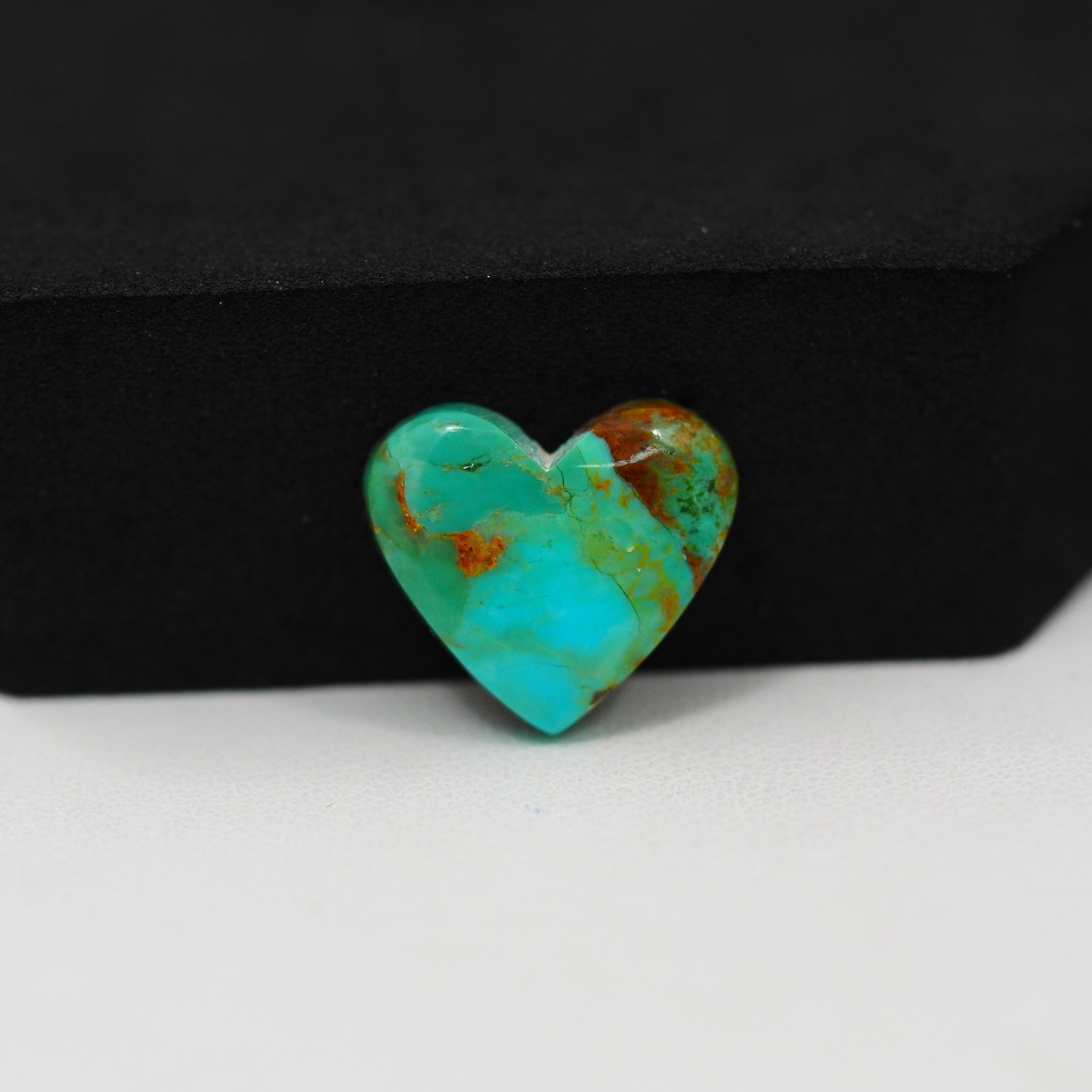 Natural Mohave Turquoise Heart Cabochon 14x14mm 6ct - Blue - Pedra Gems