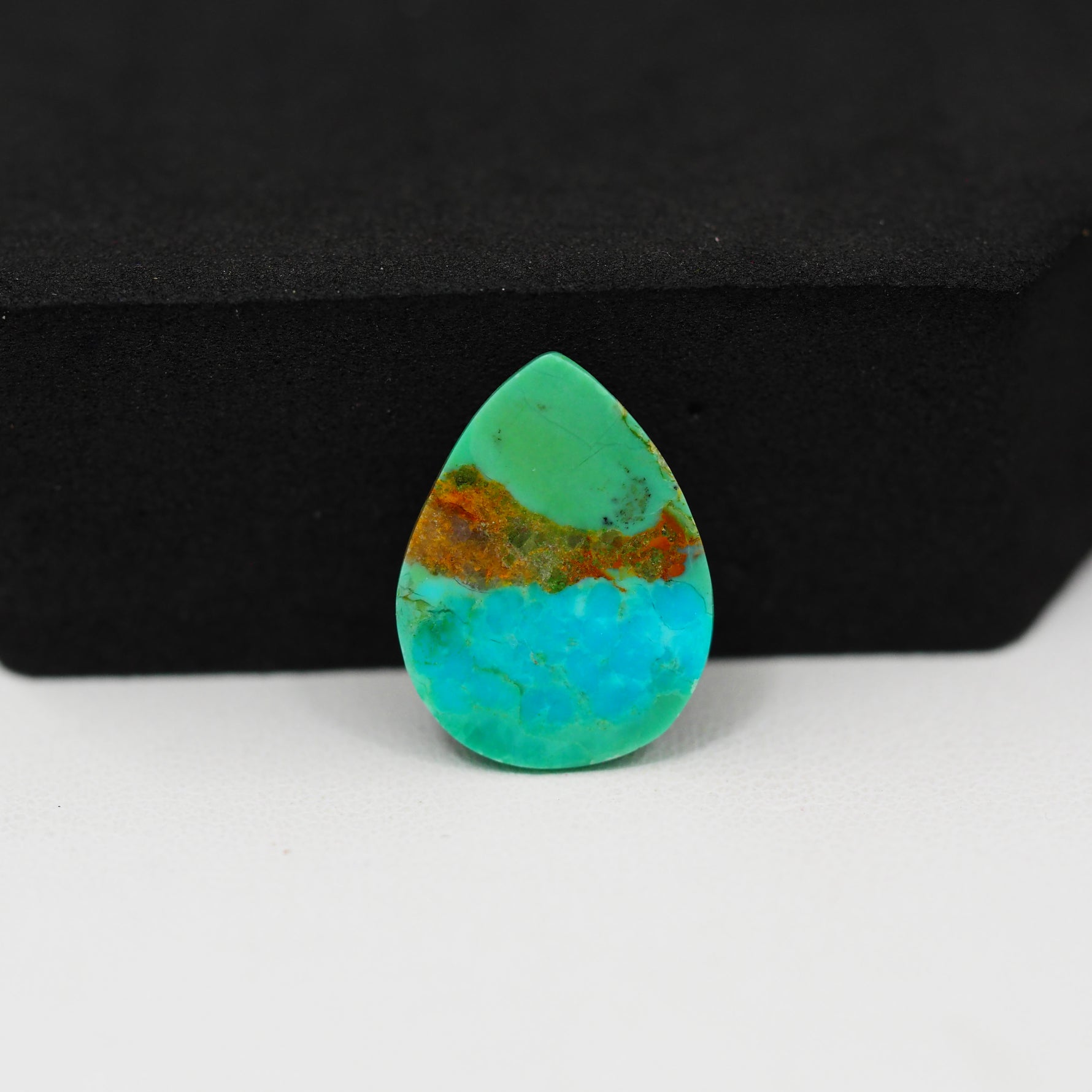 Natural Mohave Turquoise Pear Cabochon 18x14mm 7ct - Green Rust Matrix - Pedra Gems