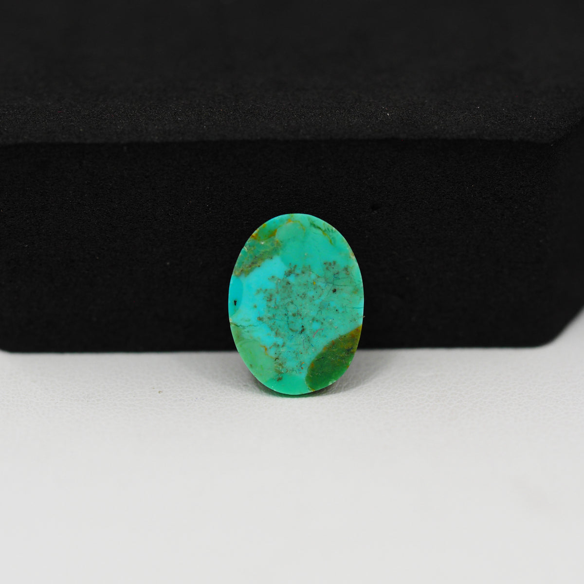Natural Mohave Turquoise Oval Cabochon 14x11mm 4ct - Blue - Pedra Gems