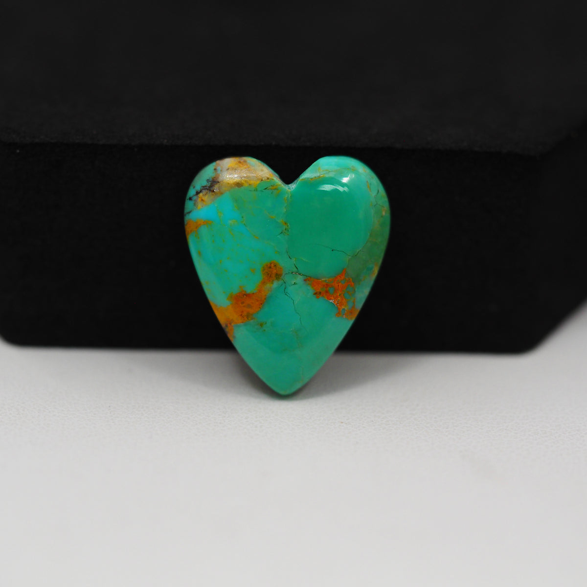 Natural Mohave Turquoise Heart Cabochon 21x17mm 11ct - Green Rust Matrix - Pedra Gems