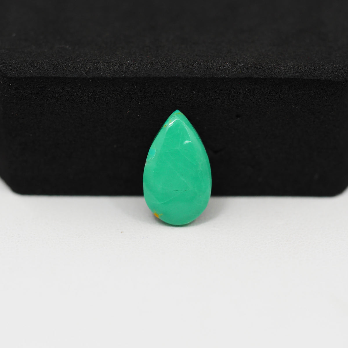 Natural Mohave Turquoise Pear Cabochon 16x9mm 3.5ct - Green - Pedra Gems