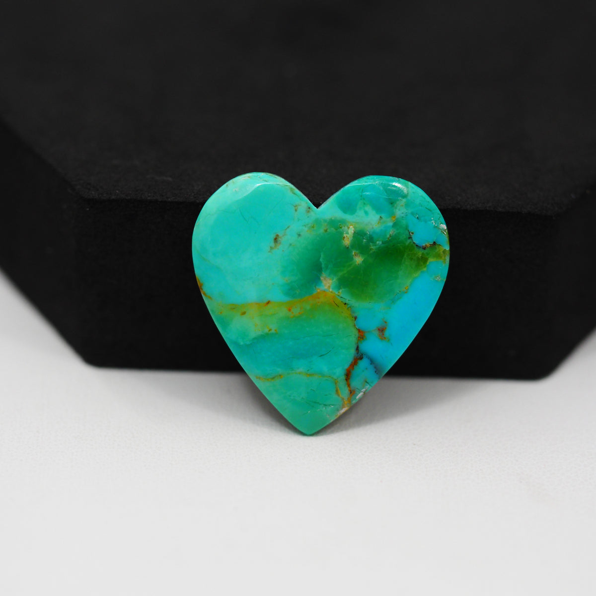 Natural Mohave Turquoise Heart Cabochon 25x25mm 15.5ct - Blue Green - Pedra Gems