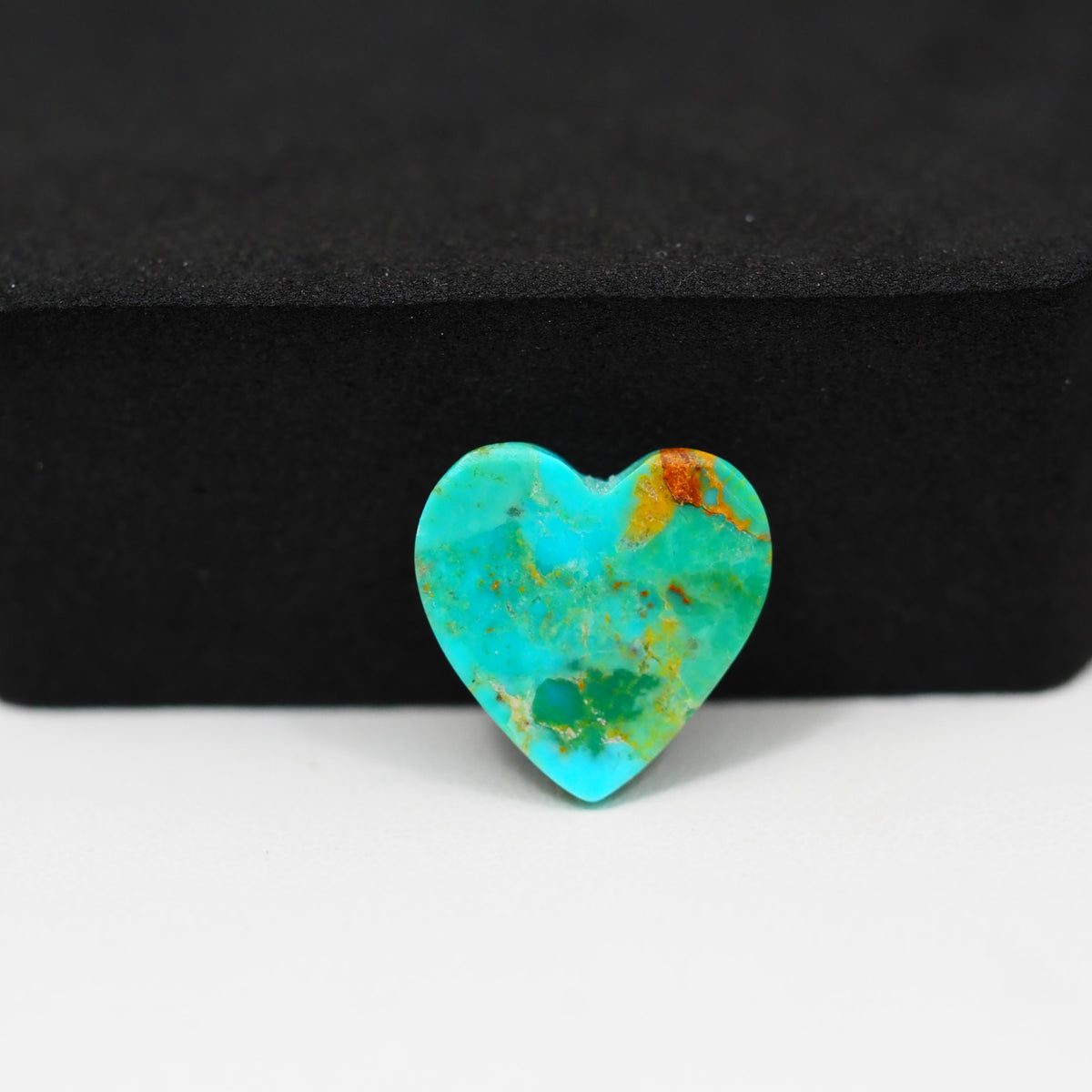 Natural Mohave Turquoise Heart Cabochon 15x15mm 6.5ct - Pedra Gems