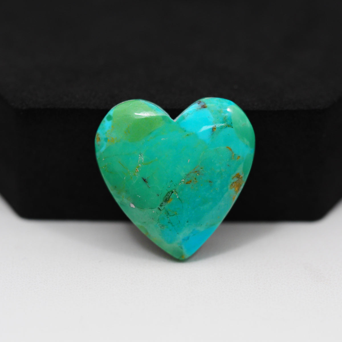 Natural Mohave Turquoise Heart Cabochon 23x22mm 17.5ct - Pedra Gems