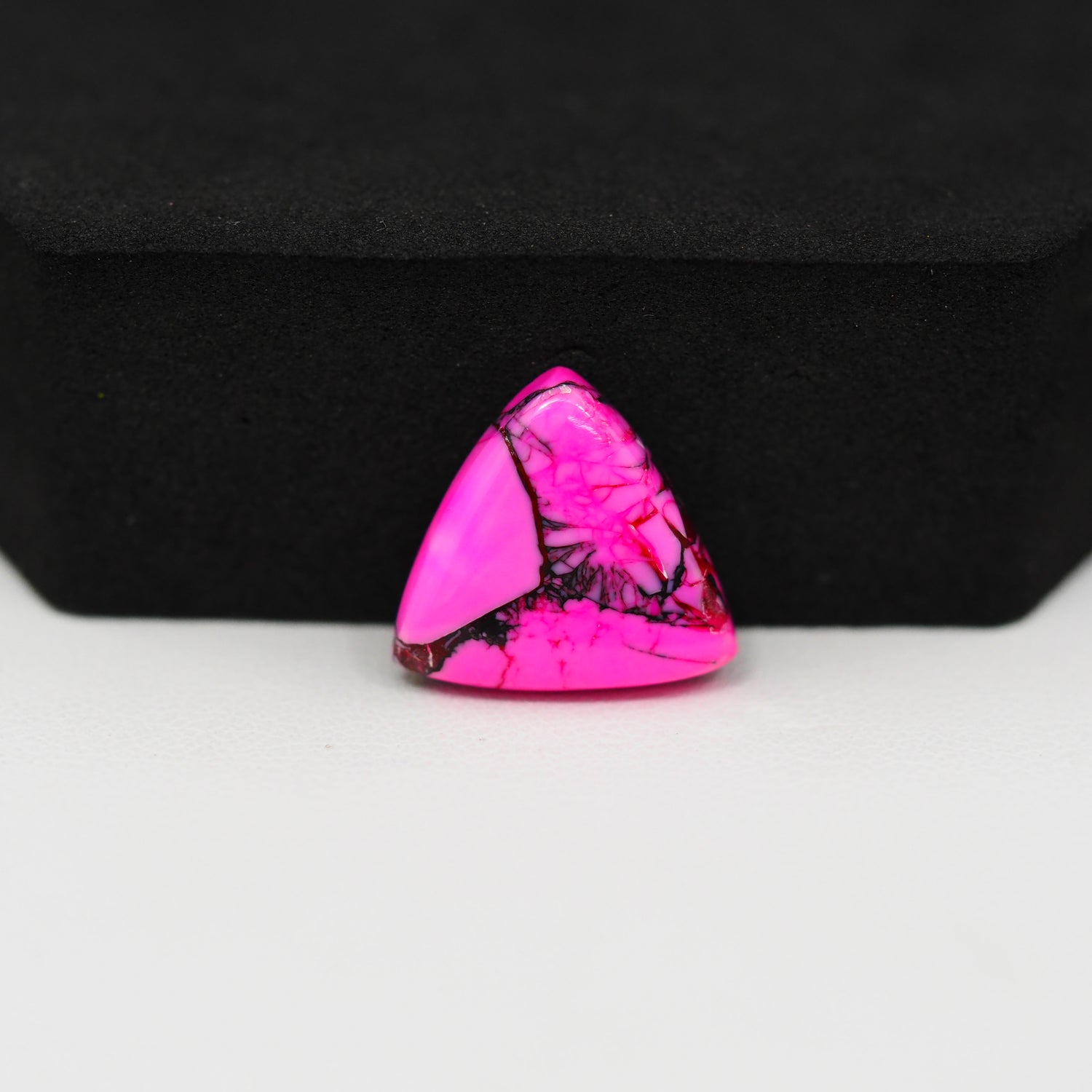 Cherry Blossom Cabochon 16x15mm 6ct - Trillion - Pedra Gems.