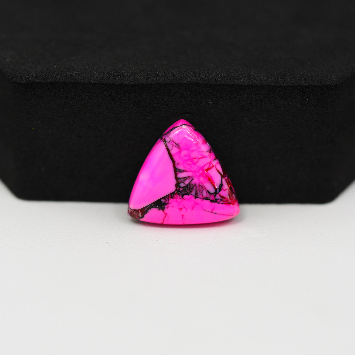 Cherry Blossom Cabochon 16x15mm 6ct - Trillion - Pedra Gems.