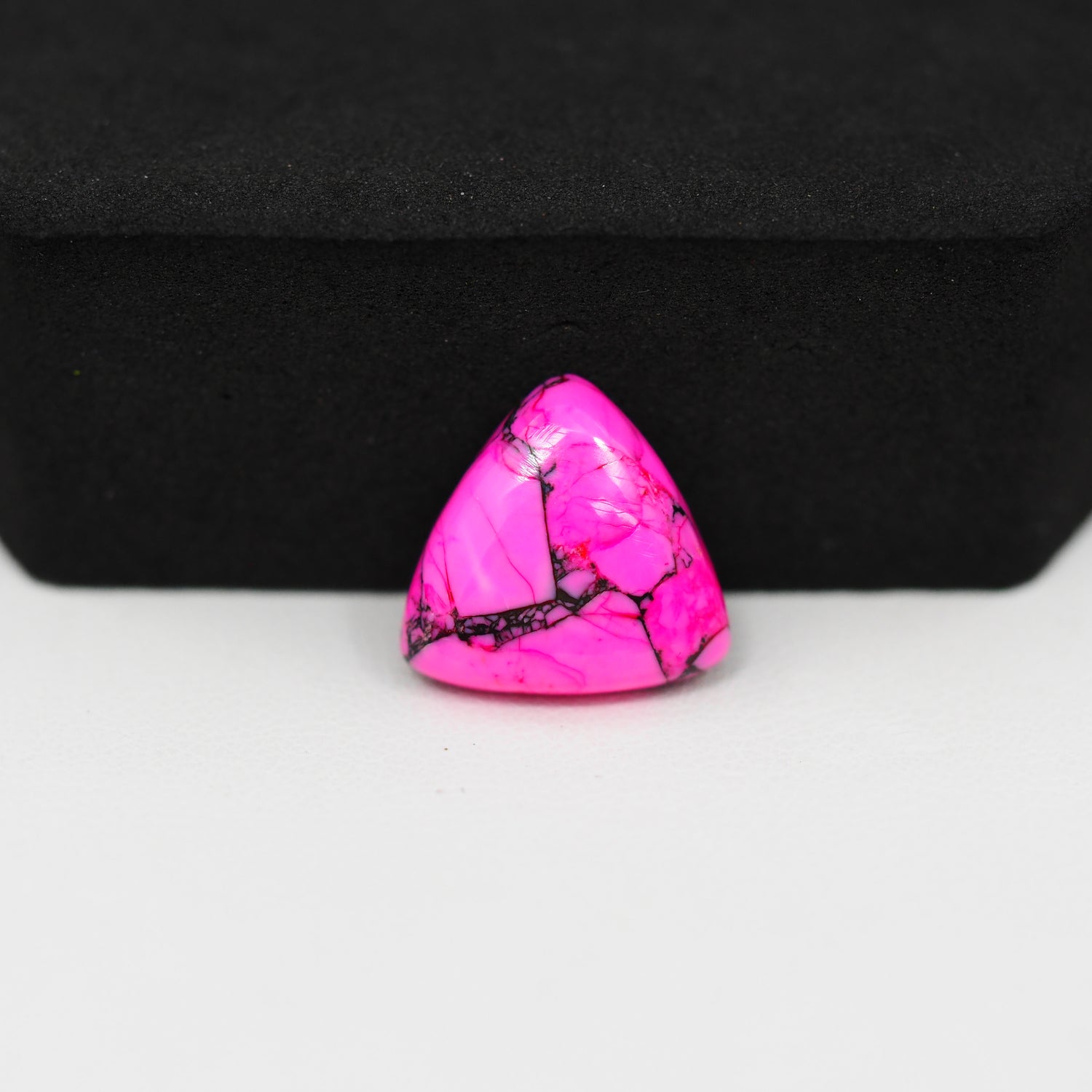 Cherry Blossom Cabochon 13x14mm 5.5ct - Trillion - Pedra Gems.