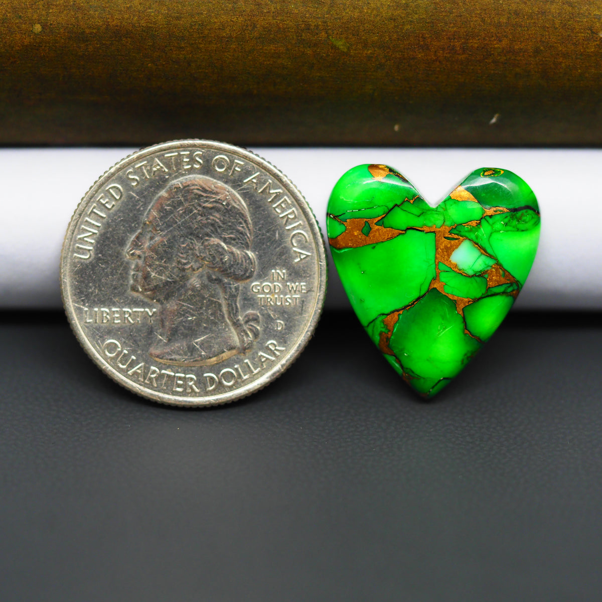 Natural Emerald Dahlia Heart Cabochon 21x19mm 13.5ct - vivid green with copper matrix, ships to Europe, Japan, Canada, Australia, NZ & worldwide - Pedra Gems.