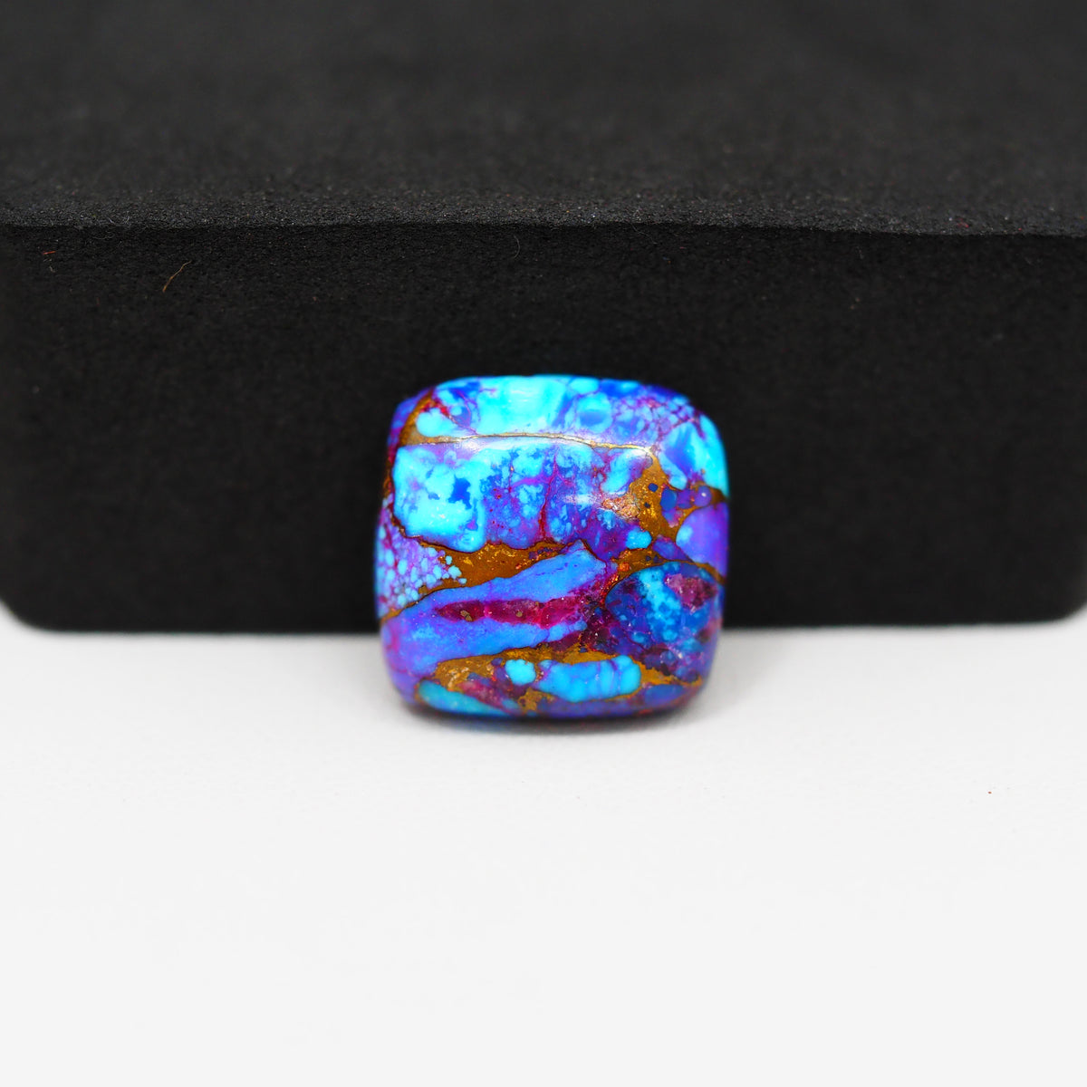 Stabilized Purple Mohave (Mojave) Turquoise Cushion Cabochon 14x15x5mm 9ct - purple with blue Kingman turquoise nuggets and bronze veining - Pedra Gems.
