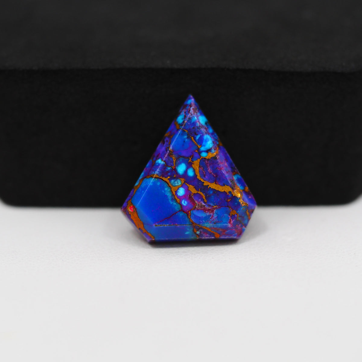 Stabilized Purple Mohave (Mojave) Turquoise Freeform Cabochon 19x15x5mm 11.5ct - purple with blue Kingman turquoise nuggets and bronze veining - Pedra Gems.