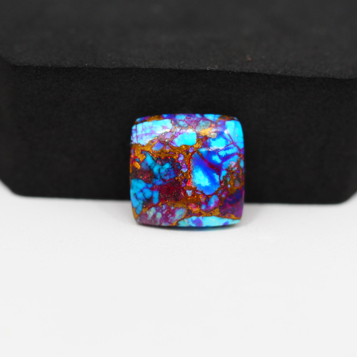 Stabilized Purple Mohave (Mojave) Turquoise Cushion Cabochon 15x16x4mm 10ct - purple with blue Kingman turquoise nuggets and bronze veining - Pedra Gems.