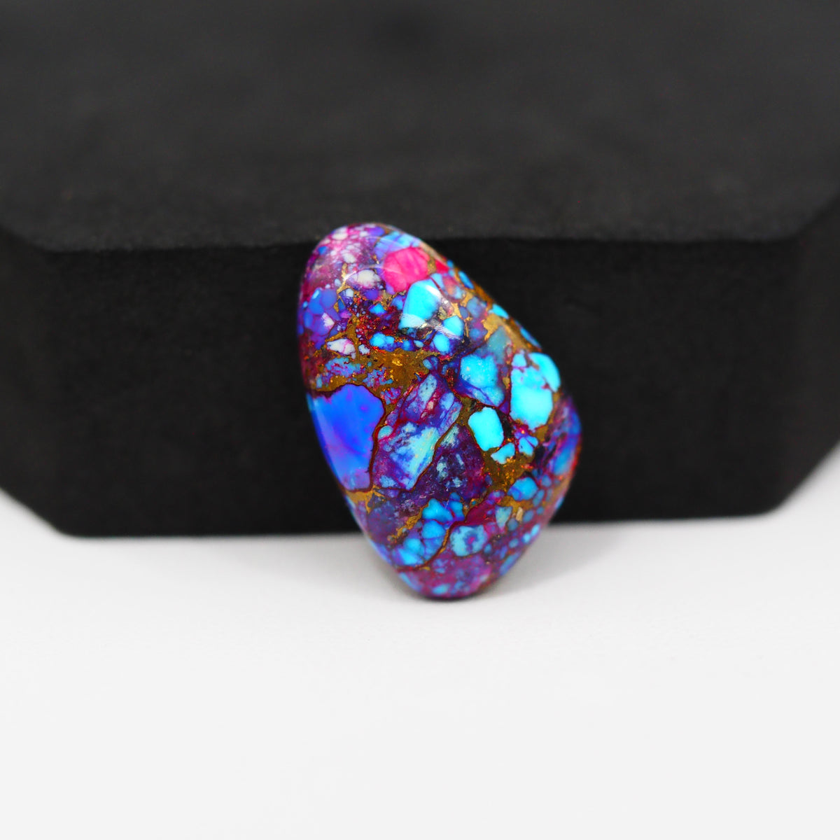 Stabilized Purple Mohave (Mojave) Turquoise Freeform Cabochon 24x15x5mm 14.5ct - purple with blue Kingman turquoise nuggets and bronze veining - Pedra Gems.