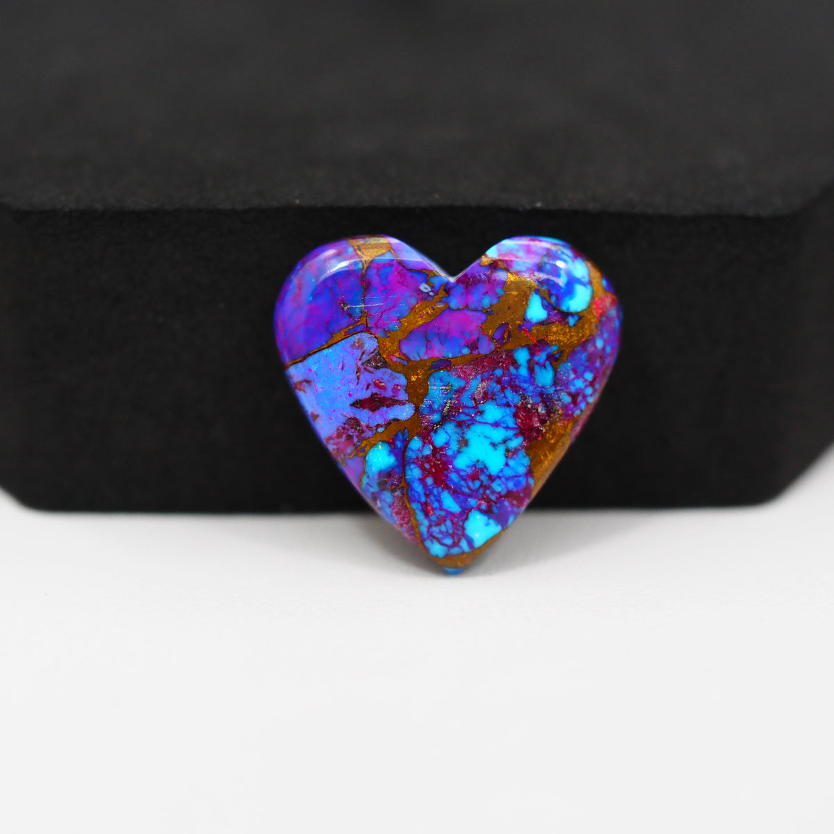 Stabilized Purple Mohave (Mojave) Turquoise Heart Cabochon 20x21x4mm 14ct - purple with blue Kingman turquoise nuggets and bronze veining - Pedra Gems.