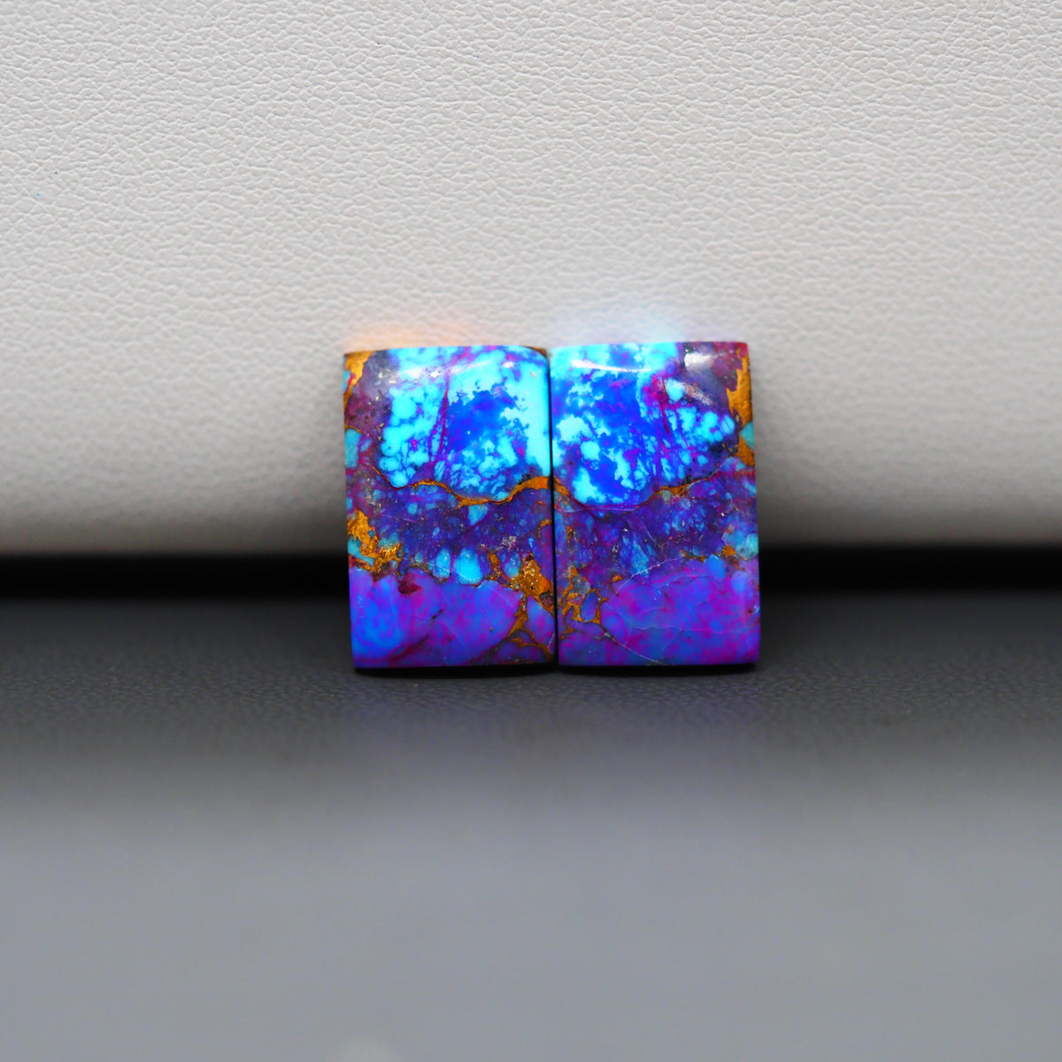 Stabilized Purple Mohave (Mojave) Turquoise rectangle cabochon pair 16x10x4mm 15ct - purple with blue Kingman turquoise nuggets - photo 4 - Pedra Gems.