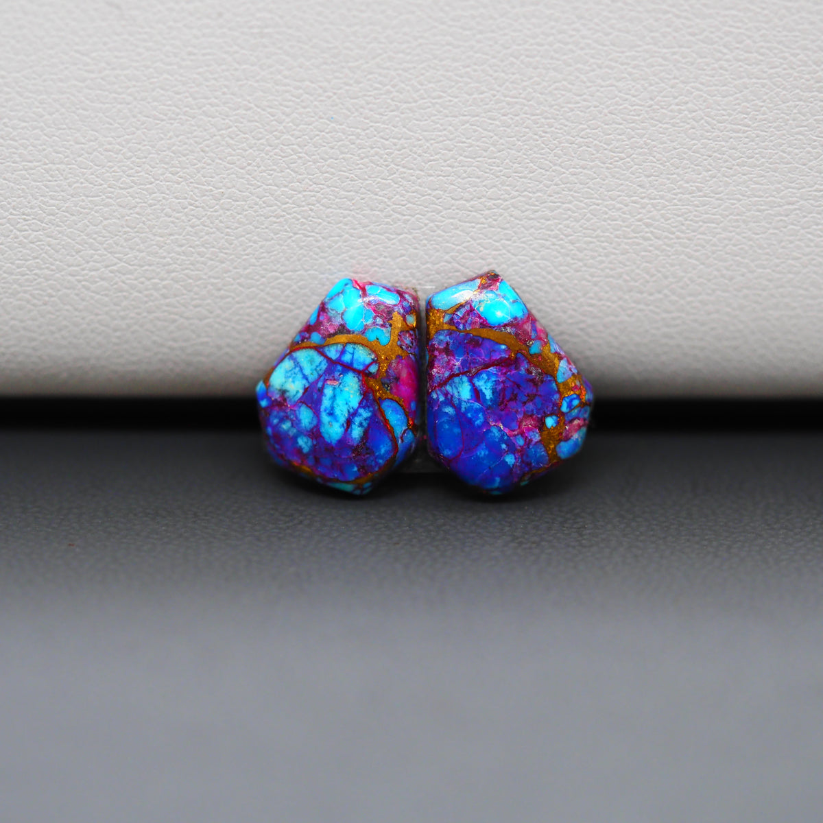 Stabilized Purple Mohave (Mojave) Turquoise coffin cabochon pair 13x10x3mm 9ct - purple with blue Kingman turquoise nuggets - photo 4 - Pedra Gems.