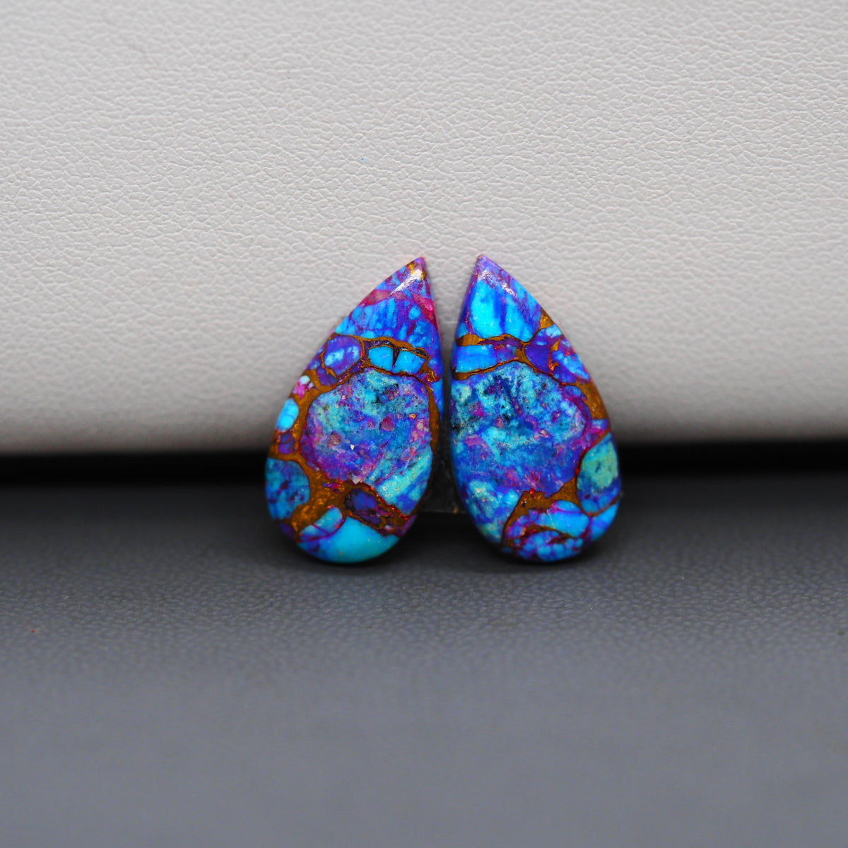 Stabilized Purple Mohave (Mojave) Turquoise pear cabochon pair 19x10x3mm 9.5ct - purple with blue Kingman turquoise nuggets - photo 4 - Pedra Gems.