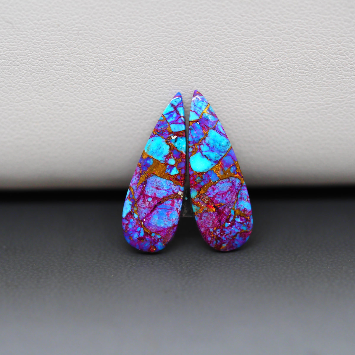 Stabilized Purple Mohave (Mojave) Turquoise pear cabochon pair 22x8x2mm 7.5ct - purple with blue Kingman turquoise nuggets - photo 4 - Pedra Gems.