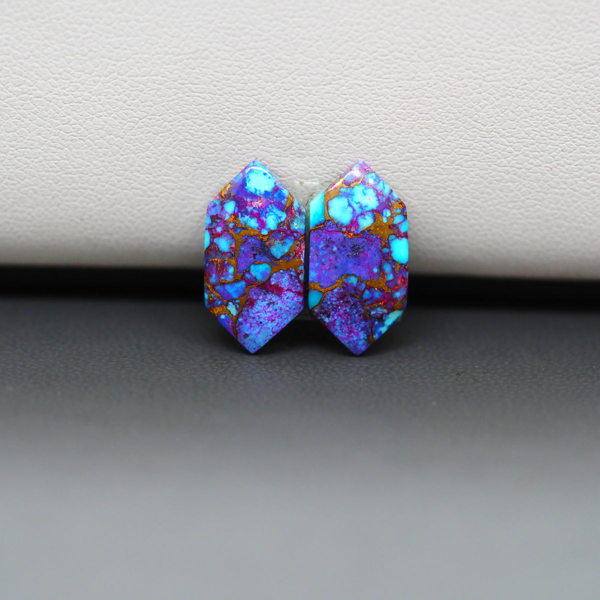 Stabilized Purple Mohave (Mojave) Turquoise hexagon cabochon pair 15x7x2mm 7.5ct - purple with blue Kingman turquoise nuggets - photo 4 - Pedra Gems.