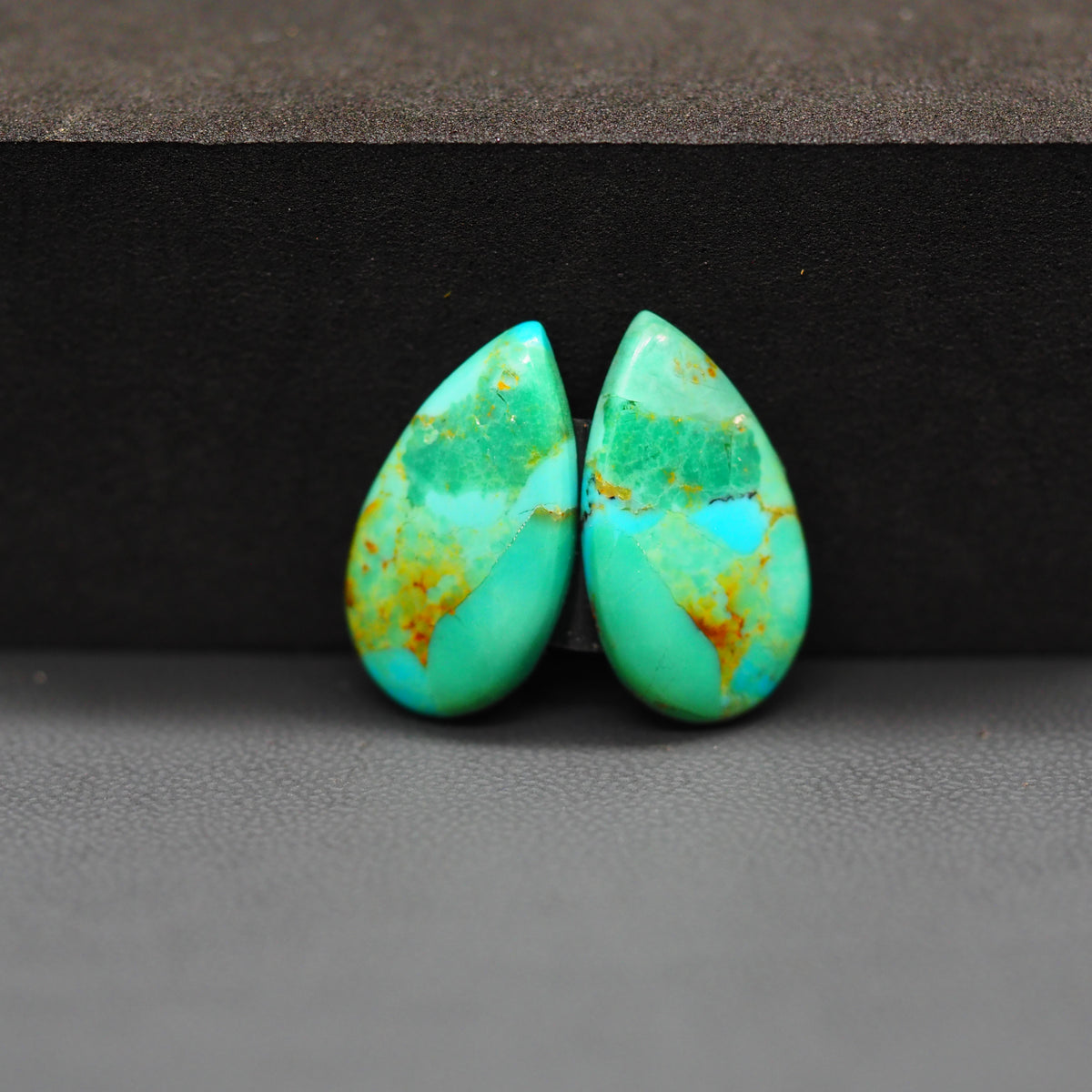 Mohave Mojave turquoise composite pair 21x11x3mm 11.5ct pear cabochon Kingman - photo 4