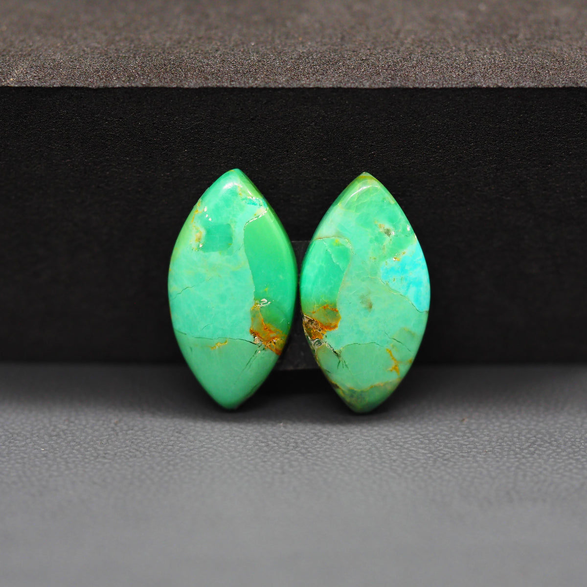 Mohave Mojave turquoise composite pair 20x12x4mm 12.5ct marquise navette cabochon Kingman - photo 4