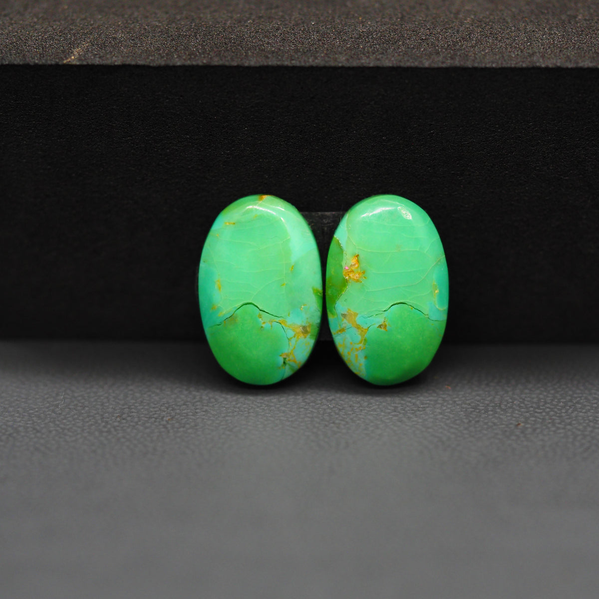 Mohave Mojave turquoise composite pair 17x11x3mm 11ct oval cabochon Kingman - photo 4