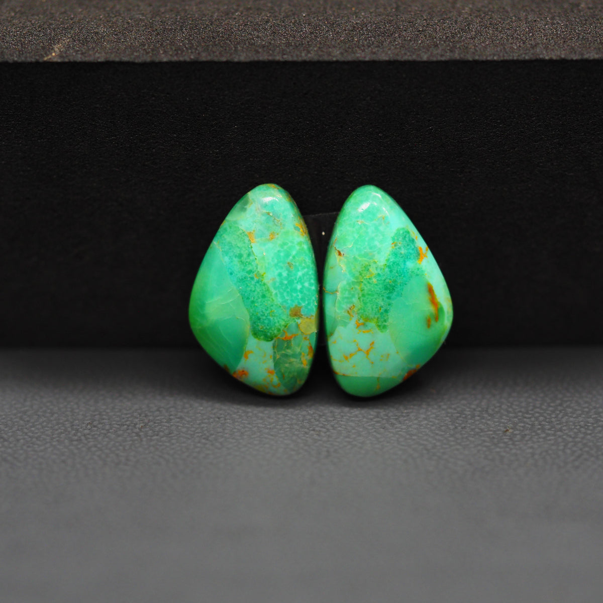 Mohave Mojave turquoise composite pair 18x12x4mm 12ct freeform cabochon Kingman - photo 4