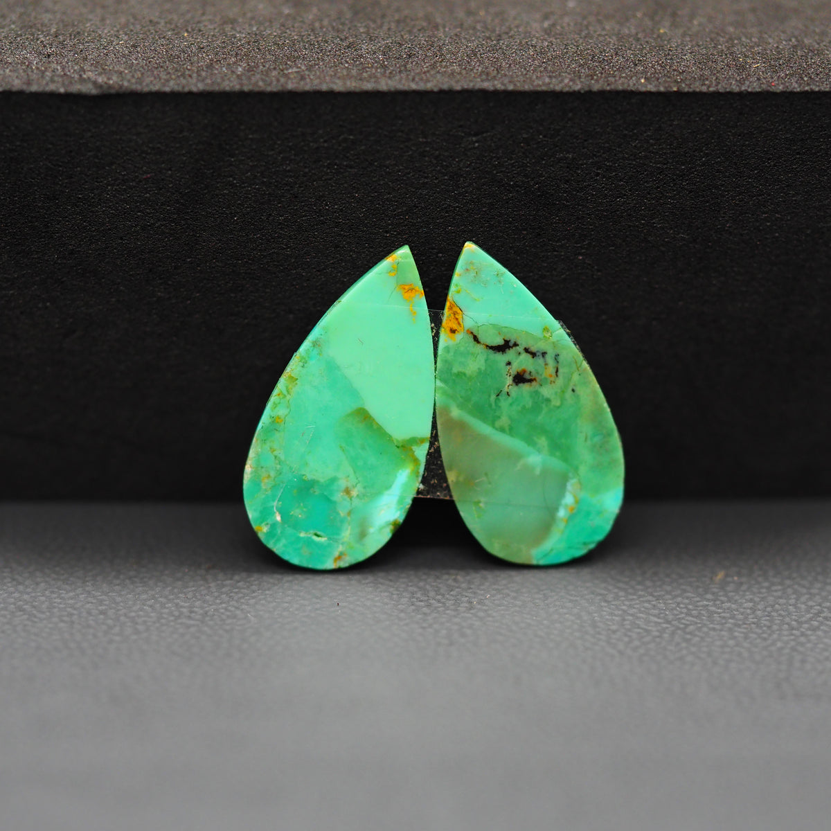 Mohave Mojave turquoise composite pair 21x11x3mm 10.5ct pear cabochon Kingman - photo 3