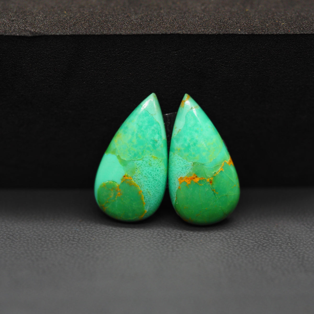 Mohave Mojave turquoise composite pair 21x11x3mm 10ct pear cabochon Kingman - photo 2