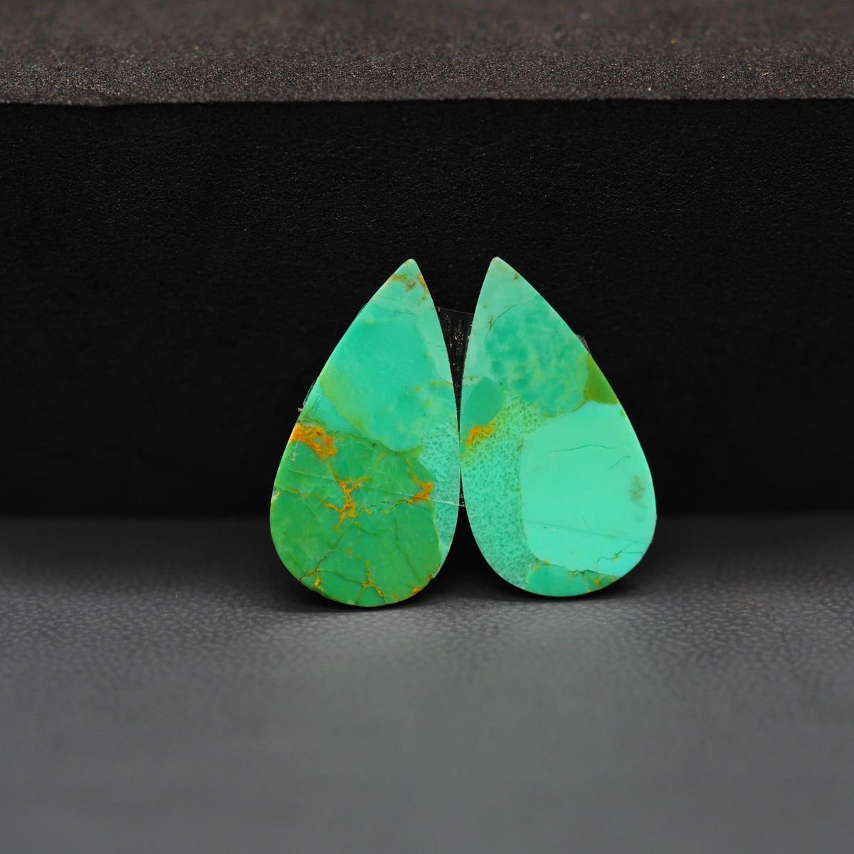 Mohave Mojave turquoise composite pair 21x11x3mm 10ct pear cabochon Kingman - photo 3