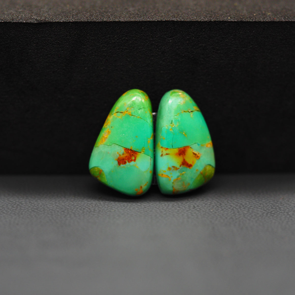 Mohave Mojave turquoise composite pair 18x11x4mm 11.5ct freeform cabochon Kingman - photo 4